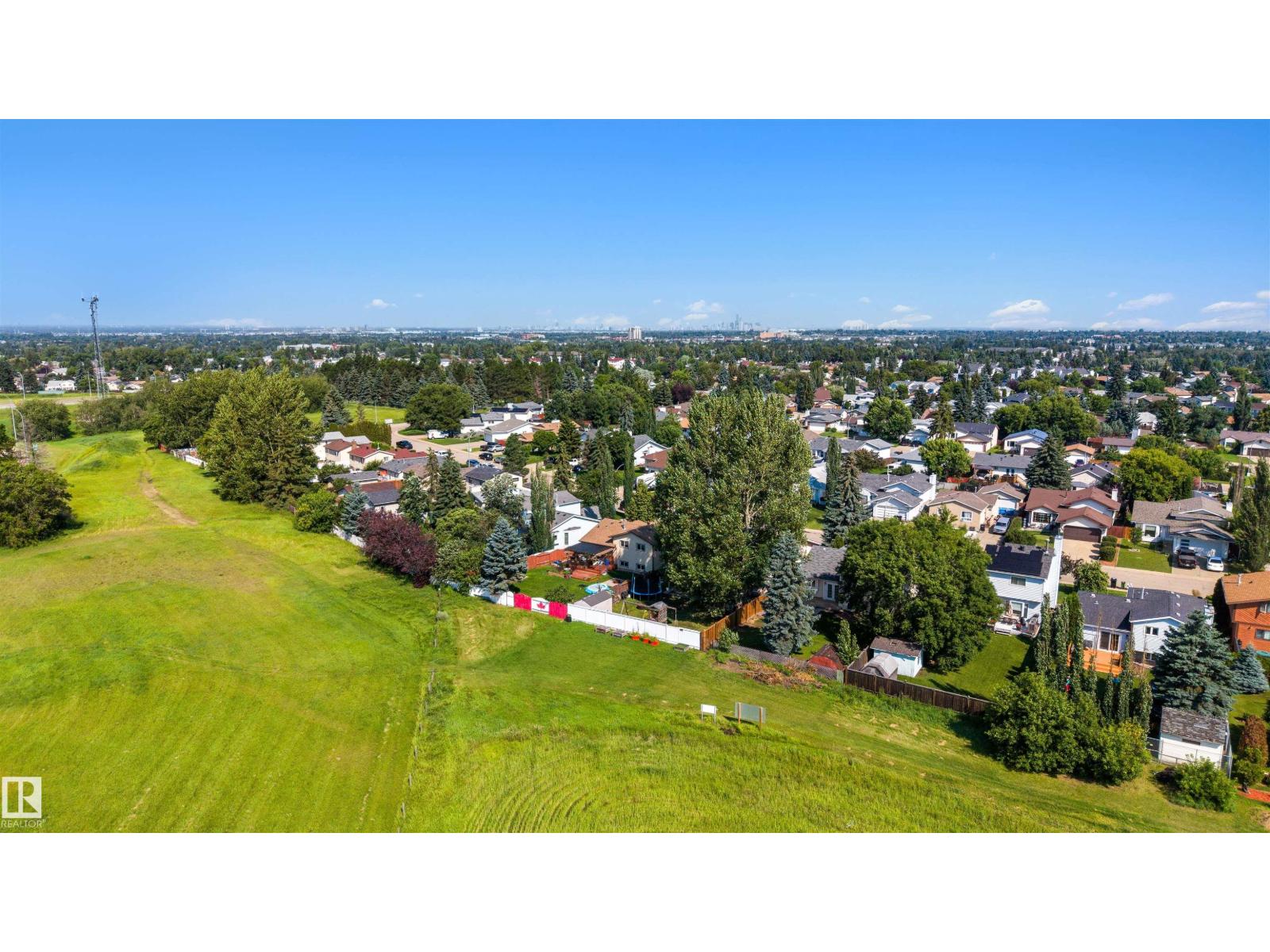 4639 10 AV NW - 5