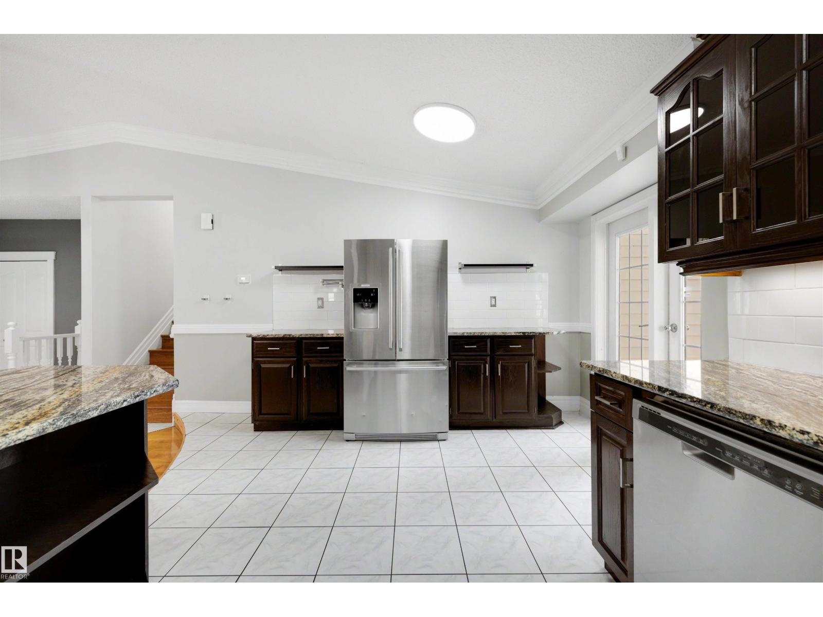 4639 10 AV NW - Image 9