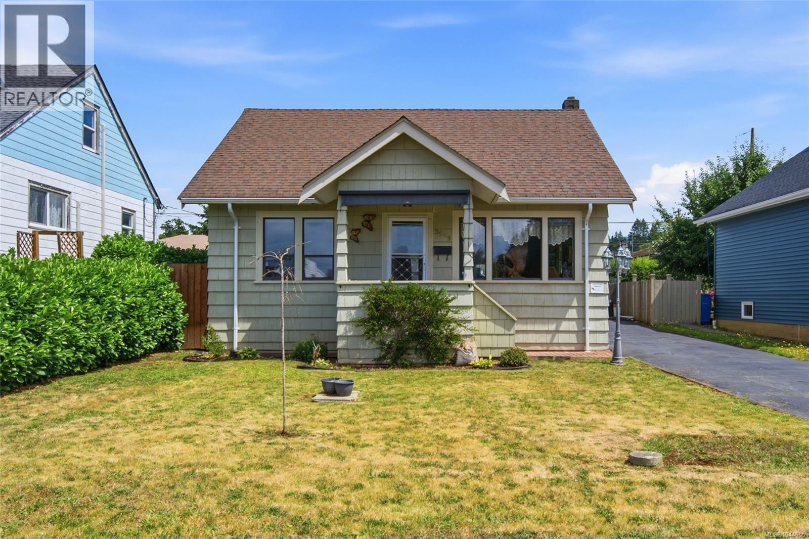 3529 9th Ave - 1