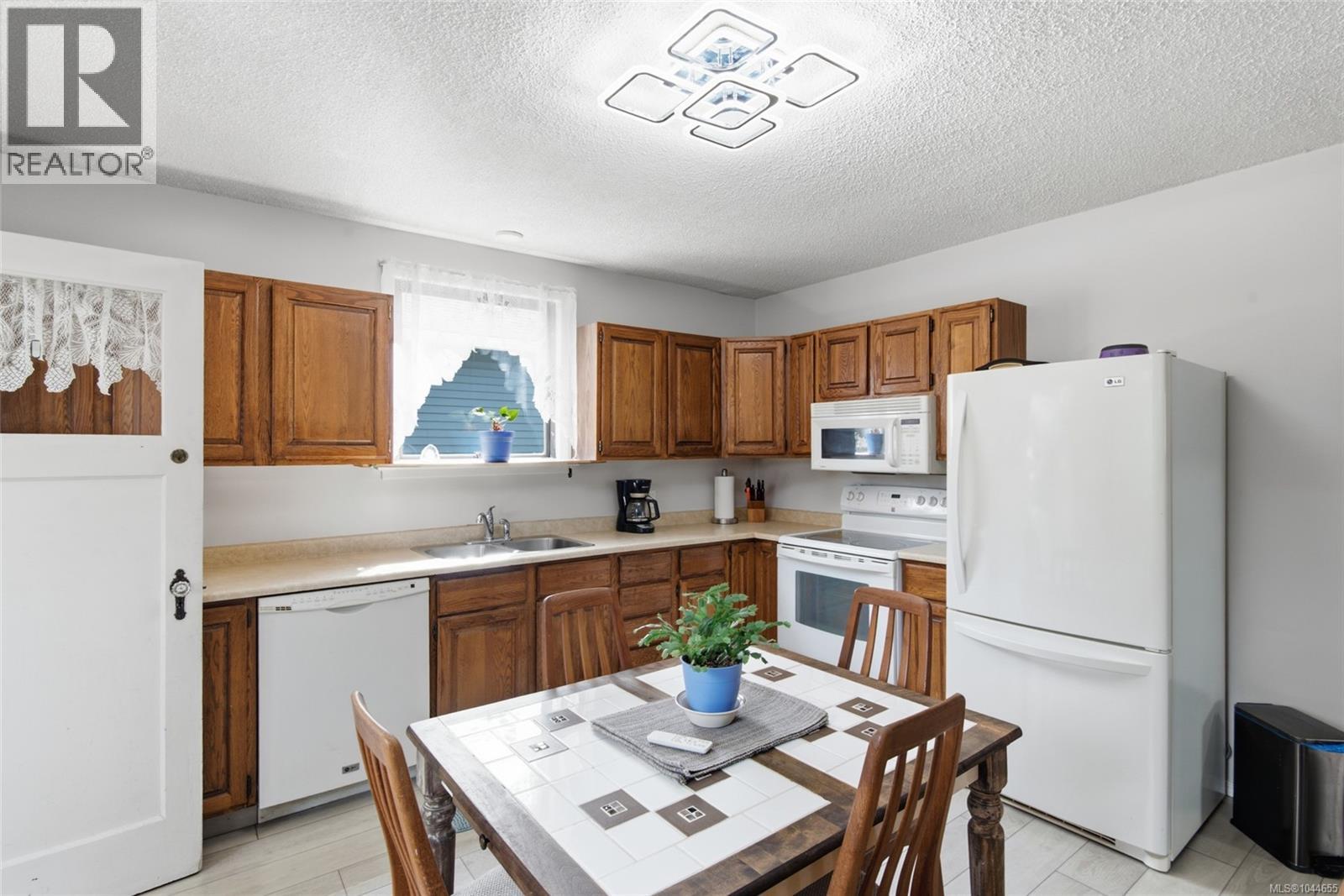 3529 9th Ave - Image 5