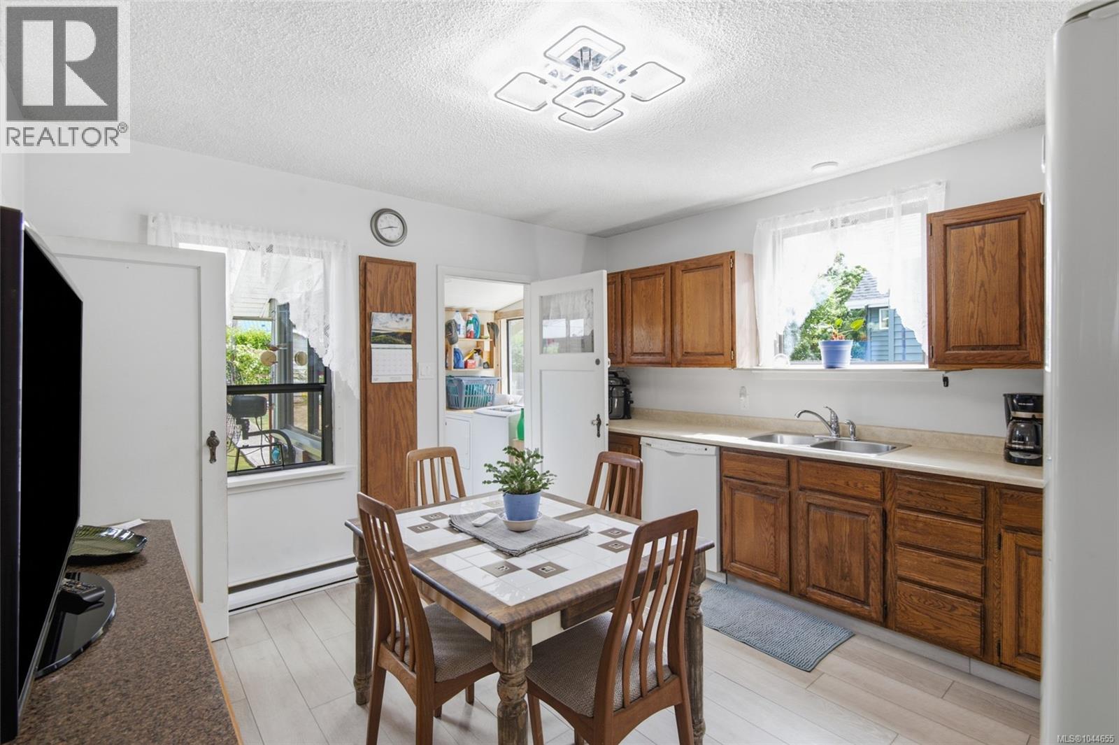 3529 9th Ave - Image 6