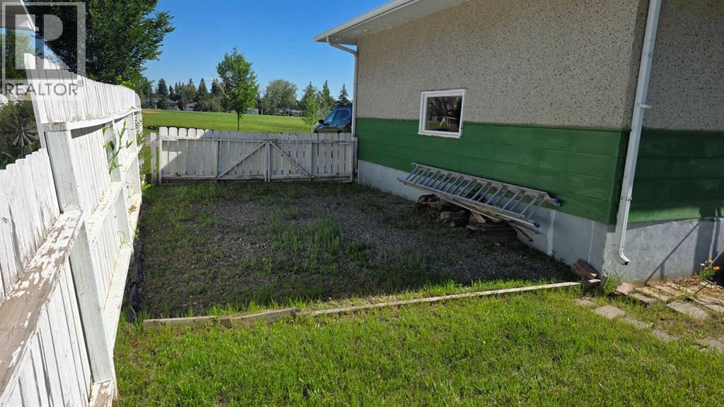 4907 10 Avenue SW - 26