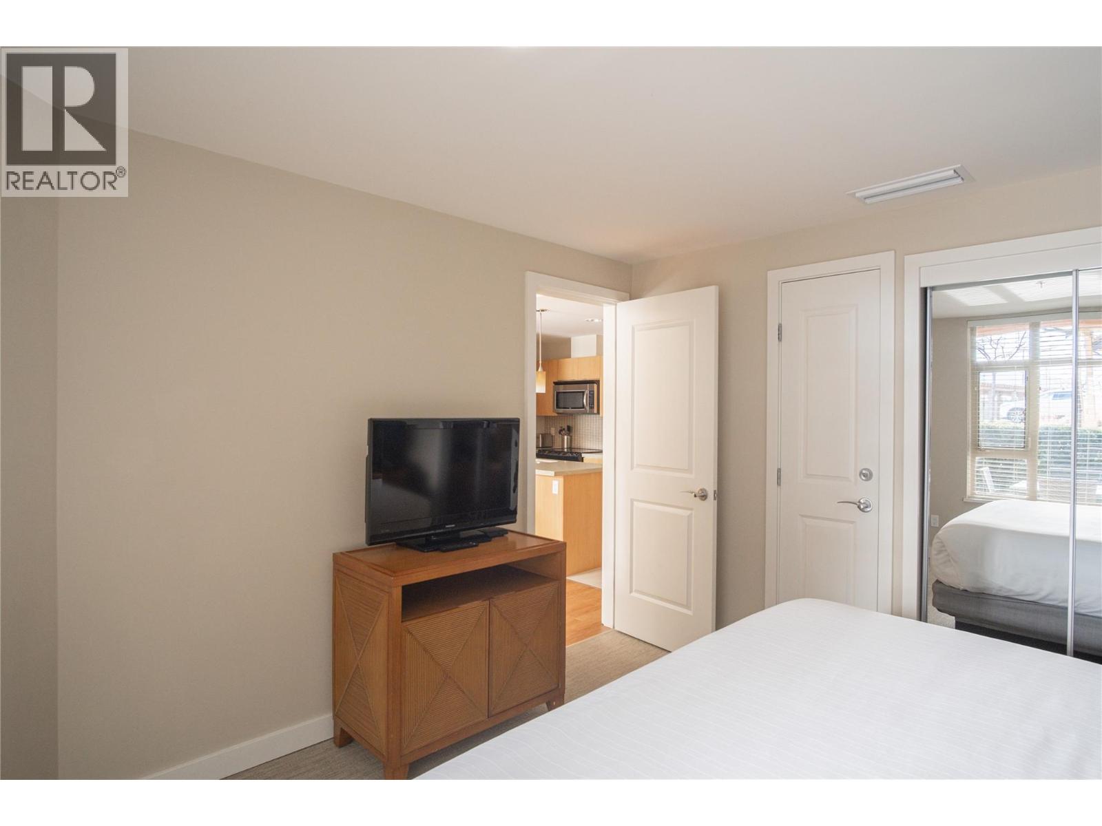 #117 15 Park Place - 21