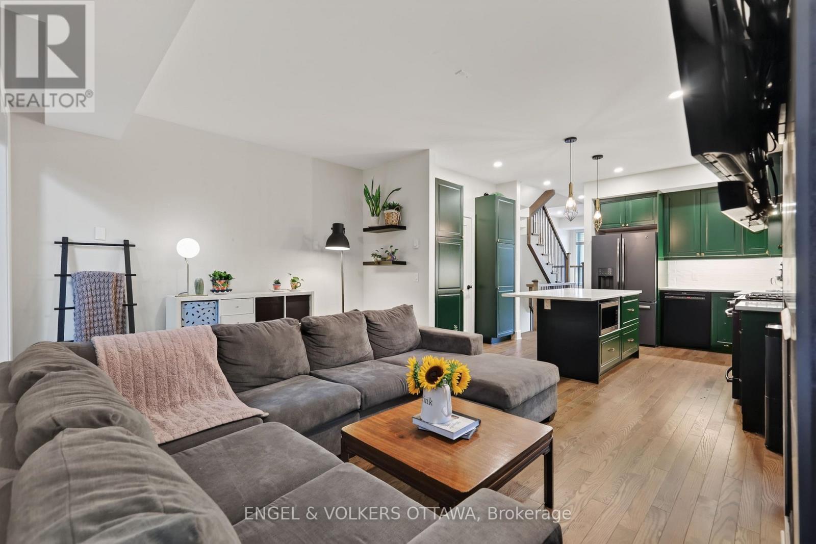 304 RIVERDALE AVENUE - Image 12