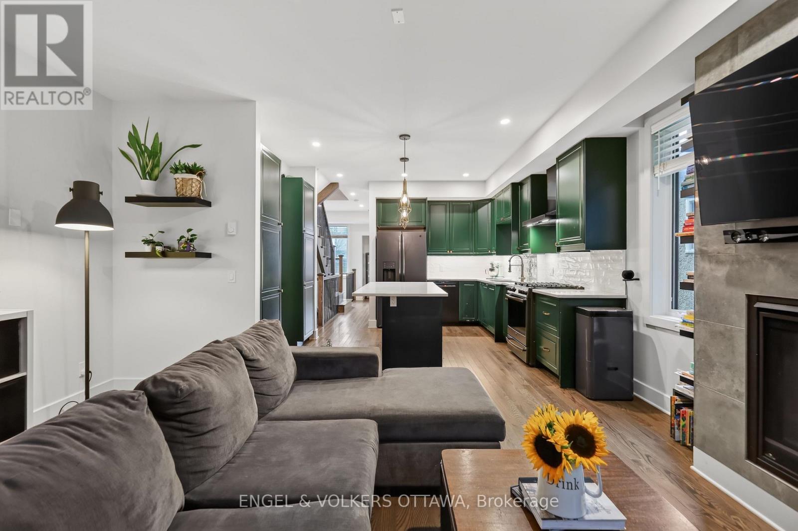304 RIVERDALE AVENUE - 13