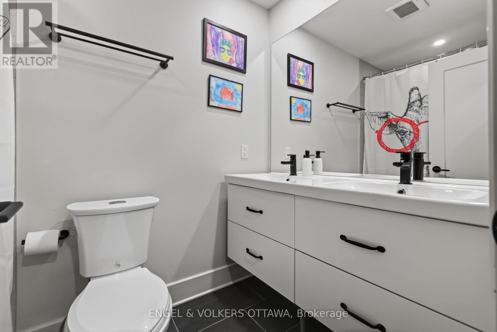 304 RIVERDALE AVENUE - Image 32