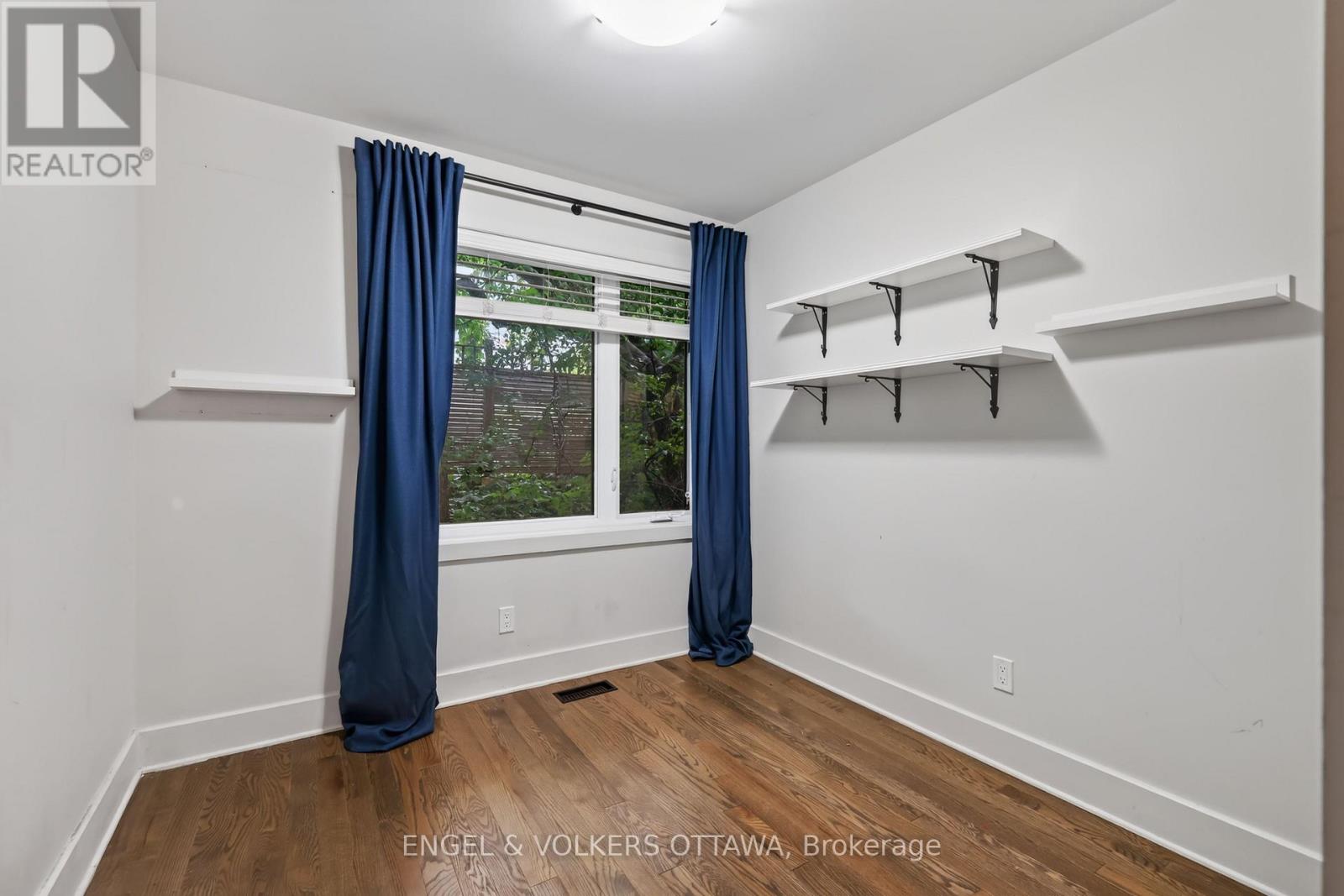 304 RIVERDALE AVENUE - 33