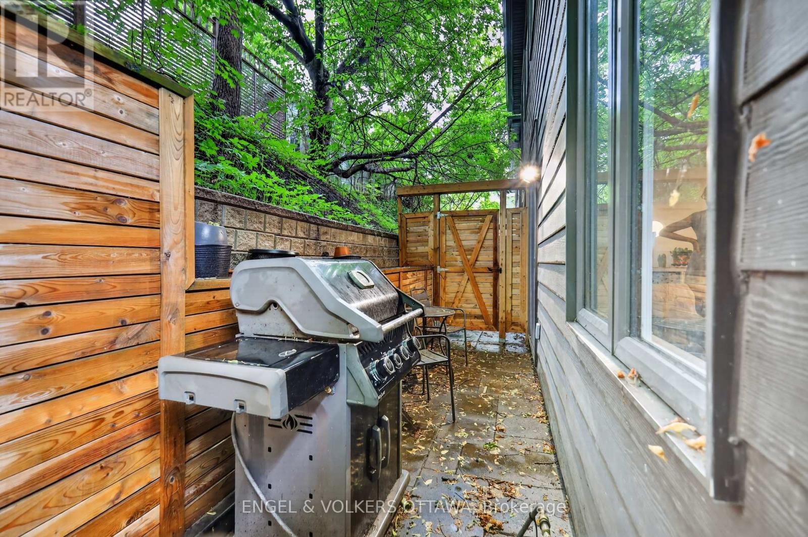 304 RIVERDALE AVENUE - Image 44