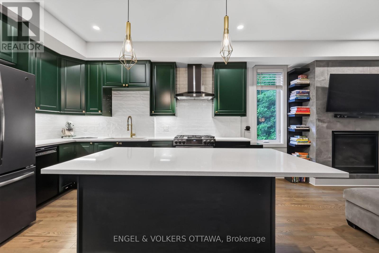 304 RIVERDALE AVENUE - 7