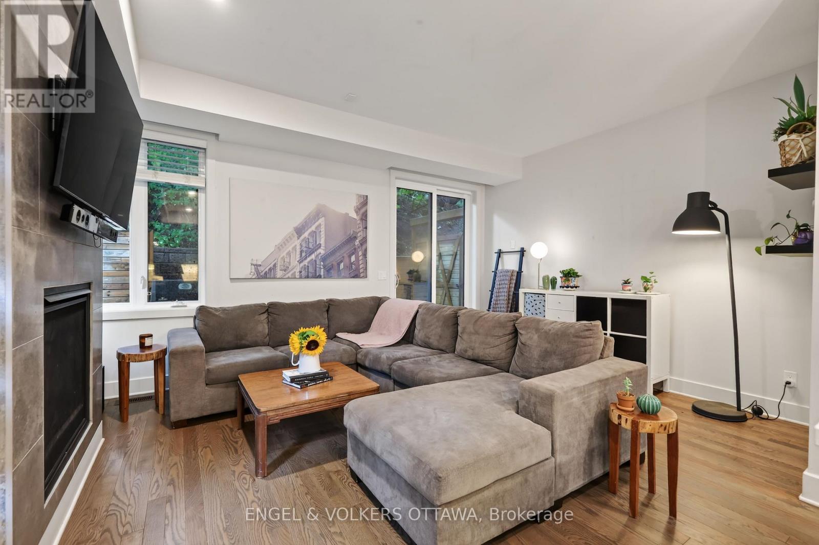 304 RIVERDALE AVENUE - 8