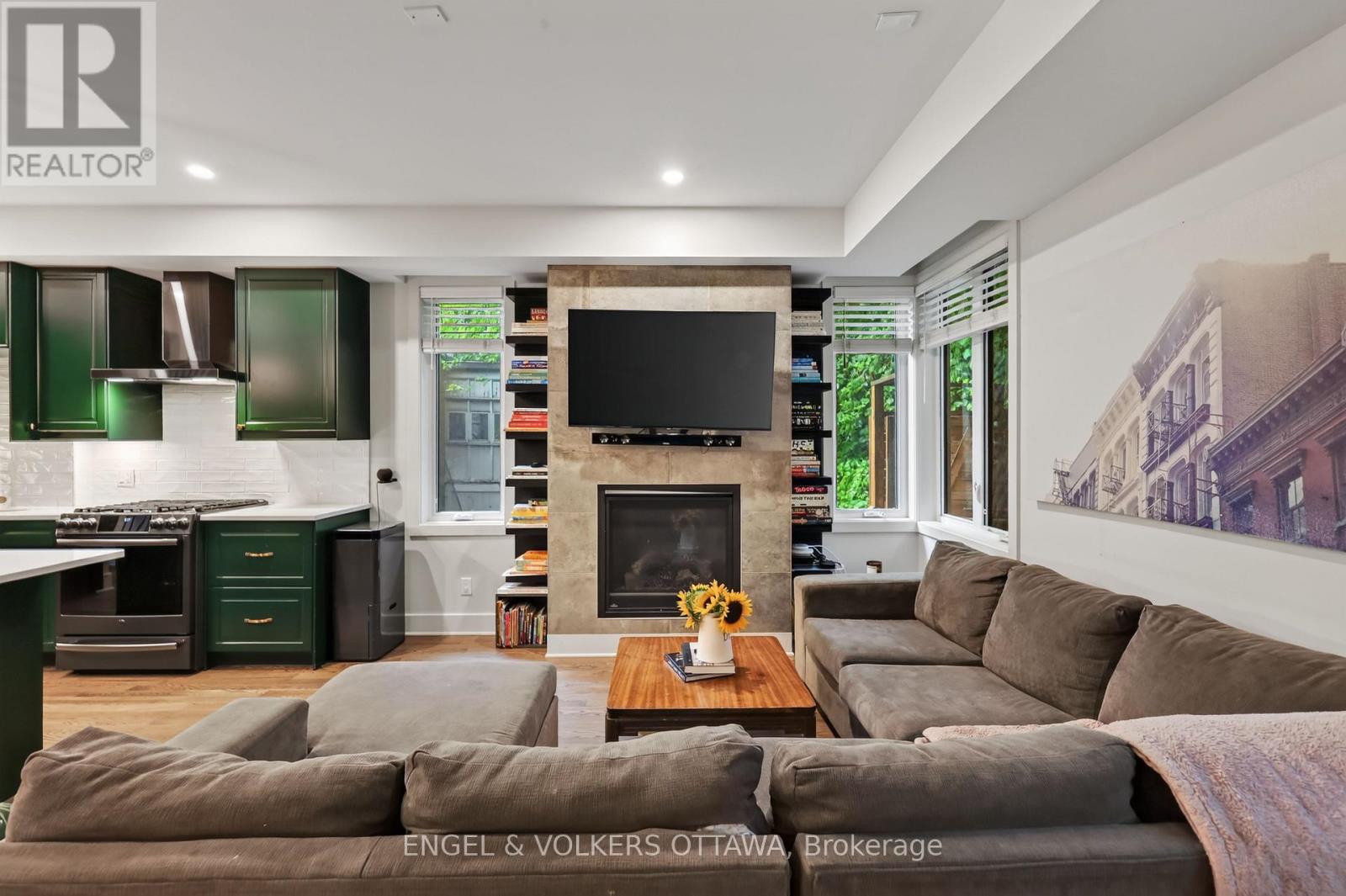 304 RIVERDALE AVENUE - 9
