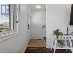 Primary Bedroom - 61 Torrance Street, Fort Erie, ON L2A4C5 Photo 7