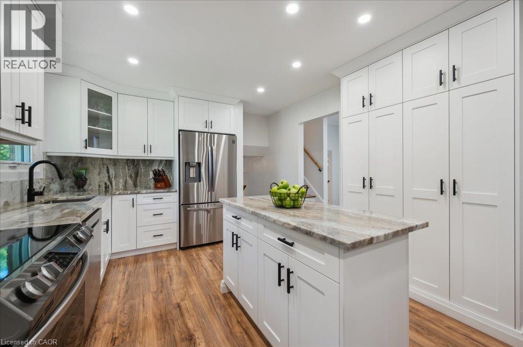 76 LOWER CANADA Crescent - Image 18