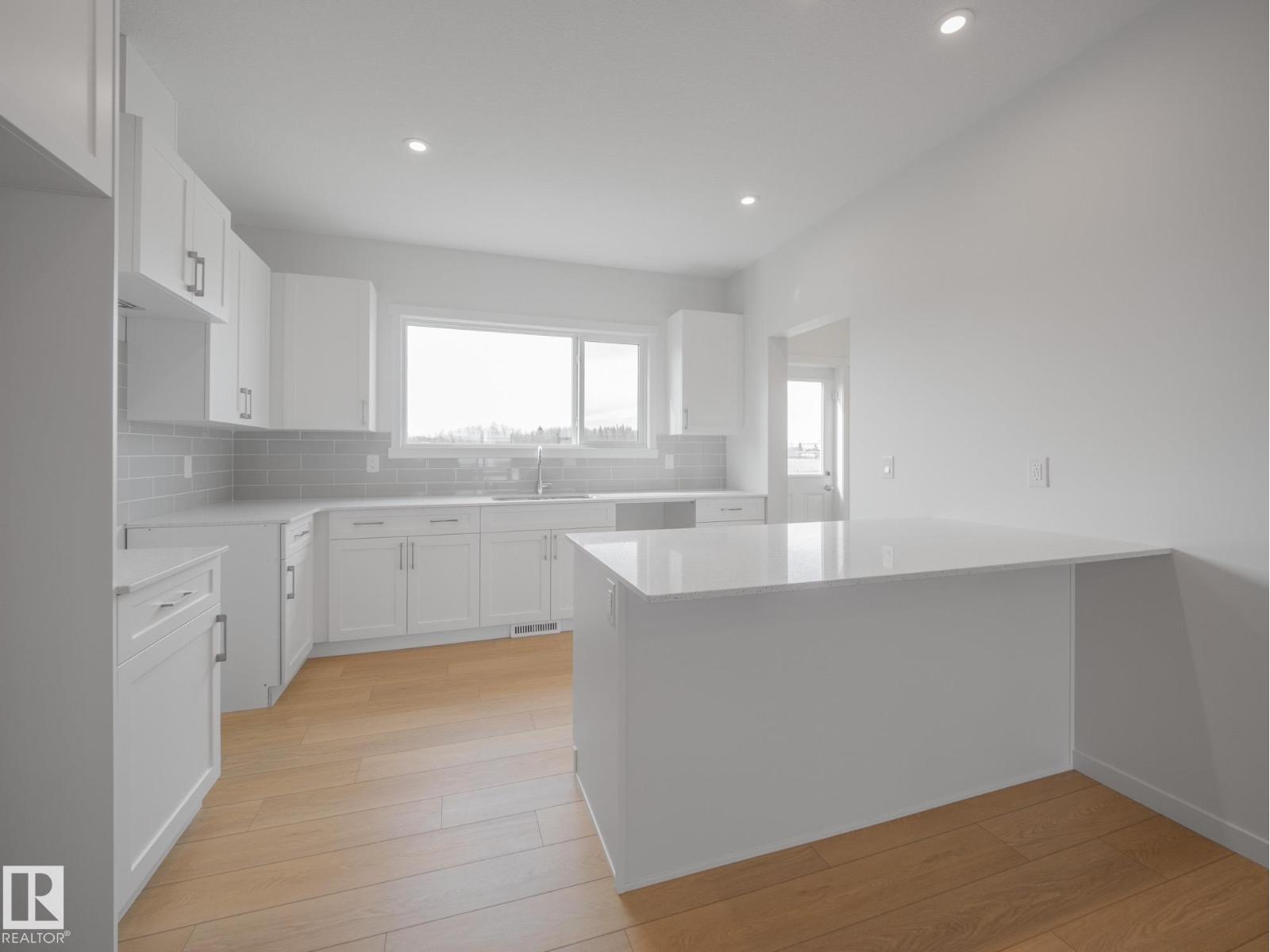 2020 194 ST NW - 14