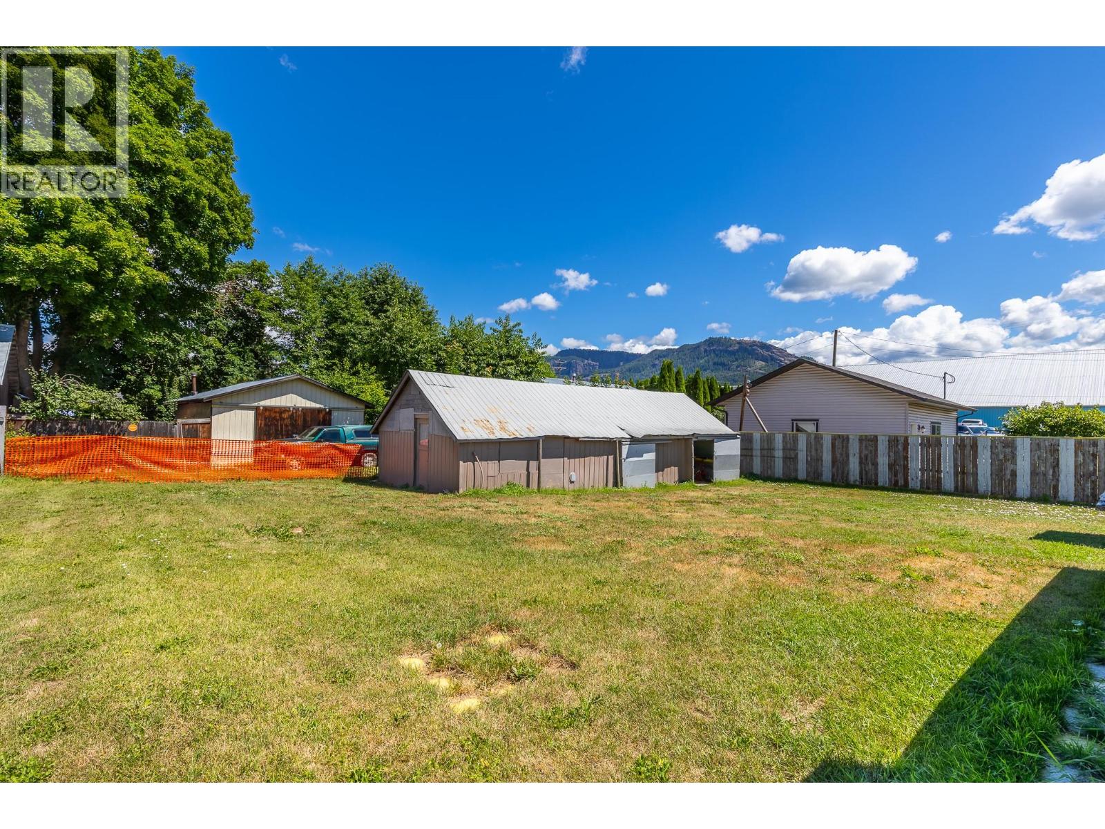 403 Howard Avenue - 35