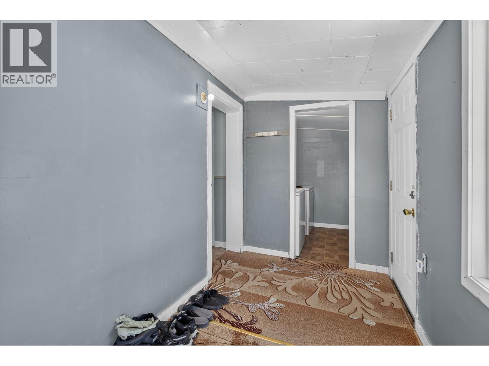 403 Howard Avenue - 11