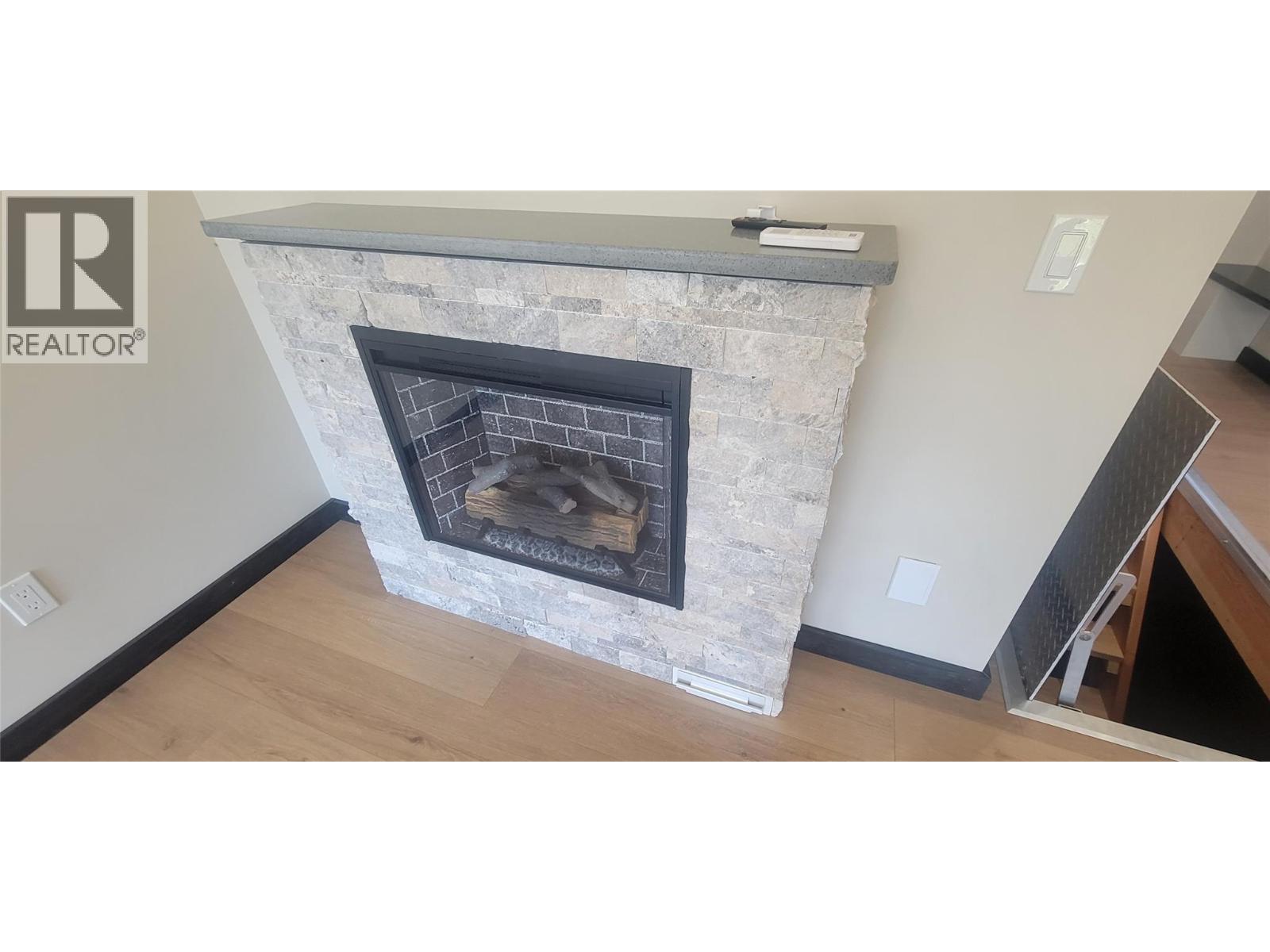 #3 611 Casley Court - Image 12