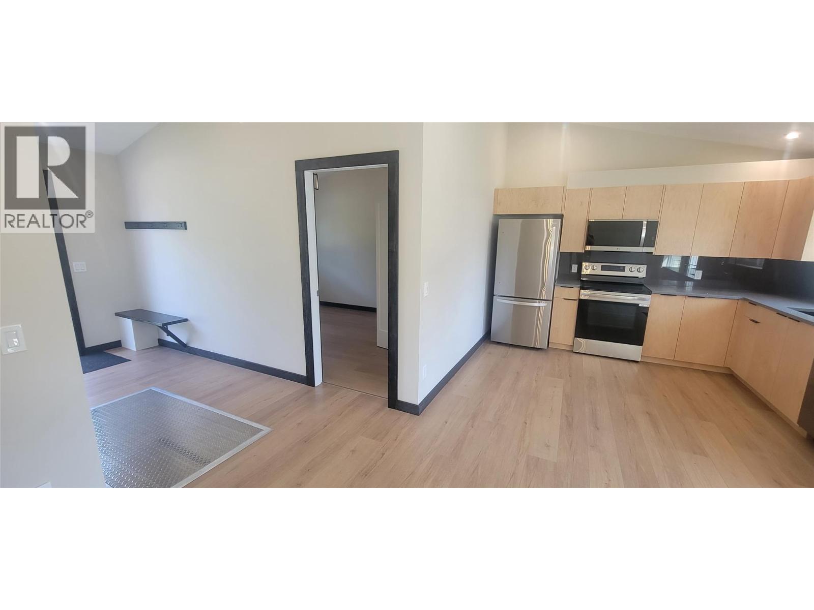 #3 611 Casley Court - Image 6