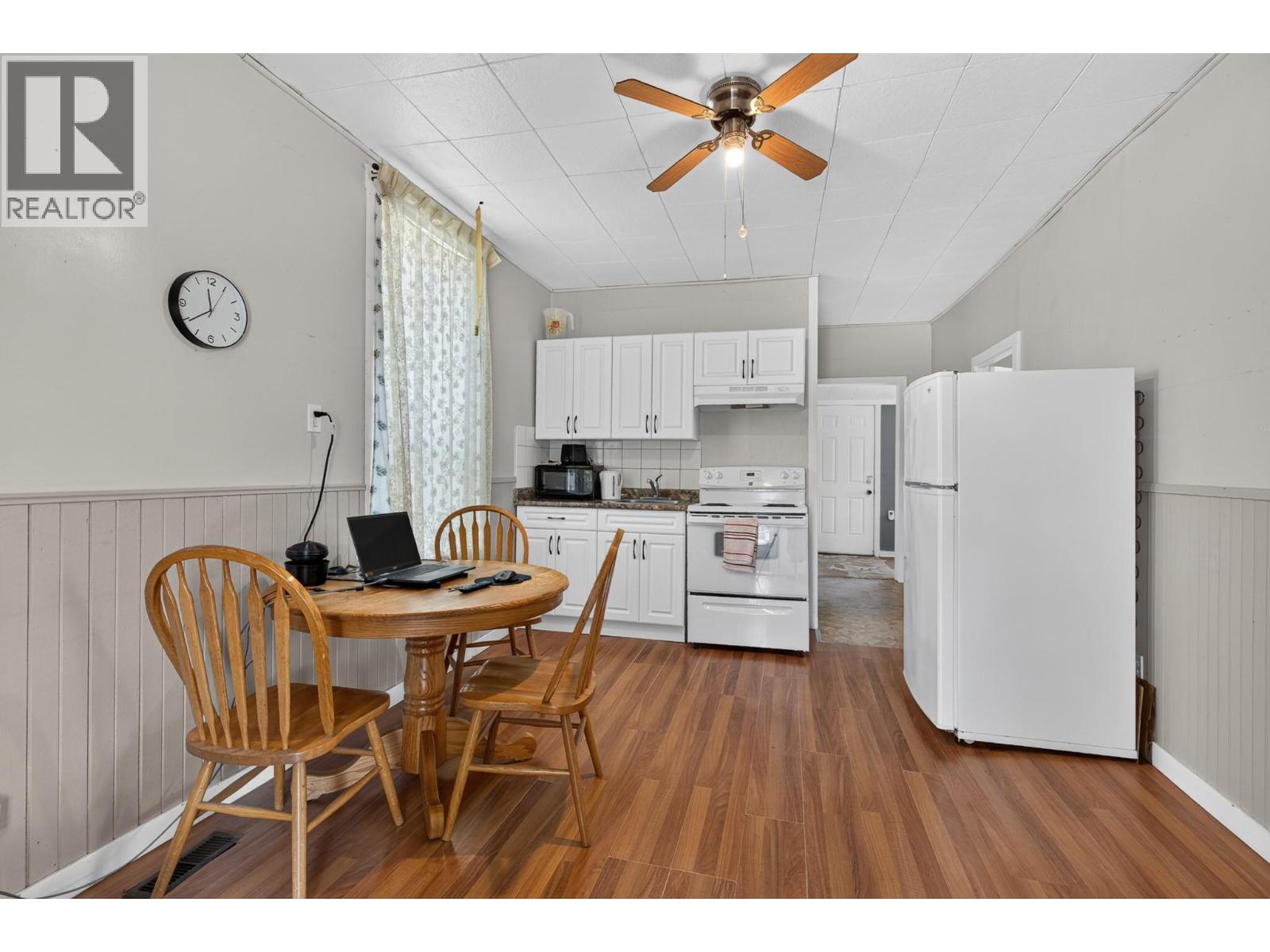 403 Howard Avenue - 13