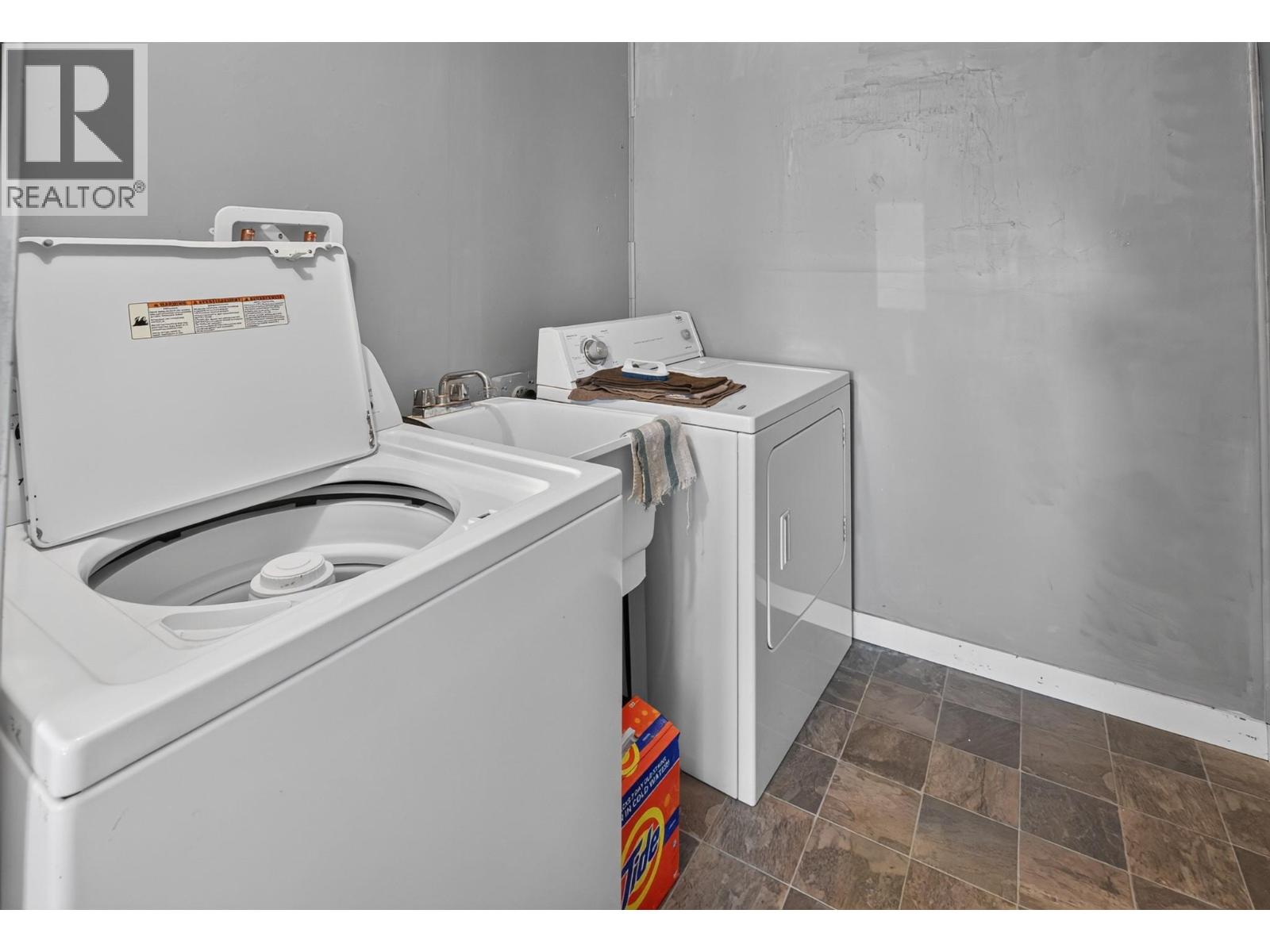 403 Howard Avenue - 28