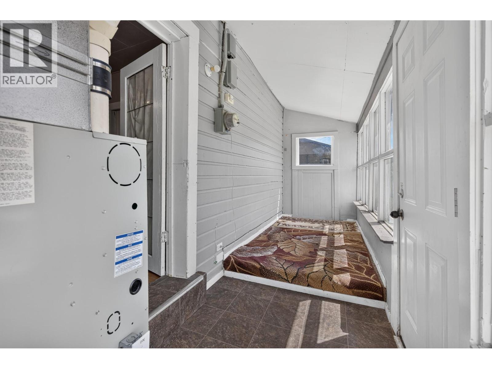 403 Howard Avenue - 29