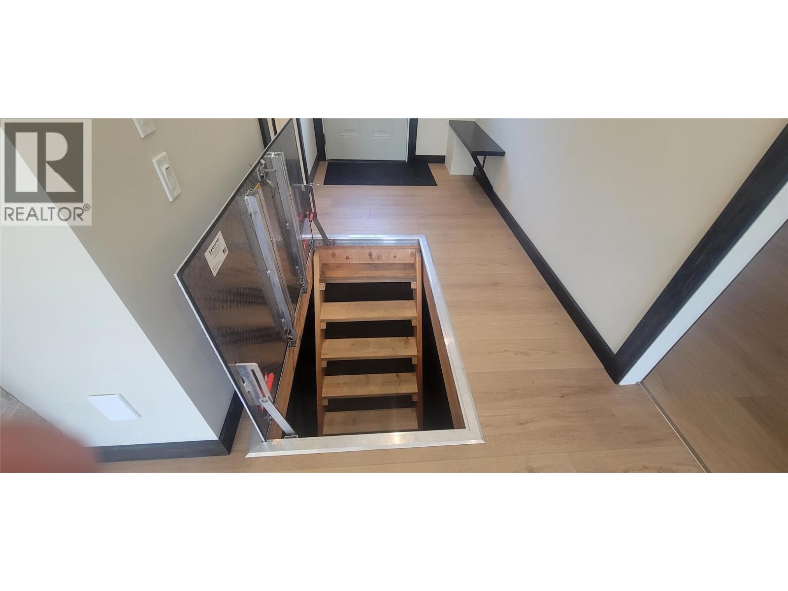 #3 611 Casley Court - Image 13