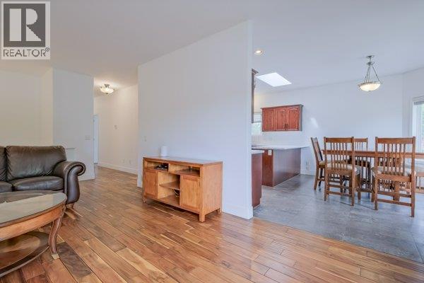 755 Birch Avenue - 12