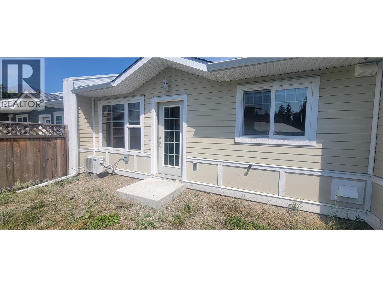 #3 611 Casley Court - Image 11