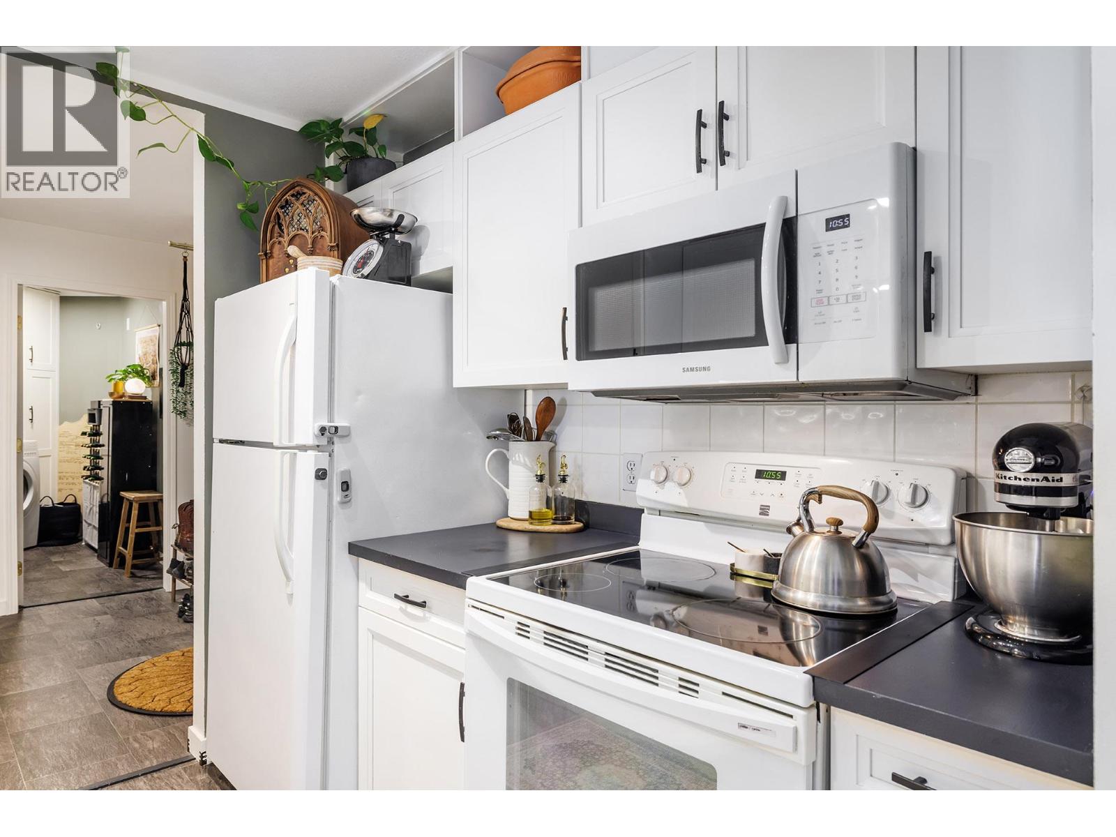 #315 709 Houghton Road - 9