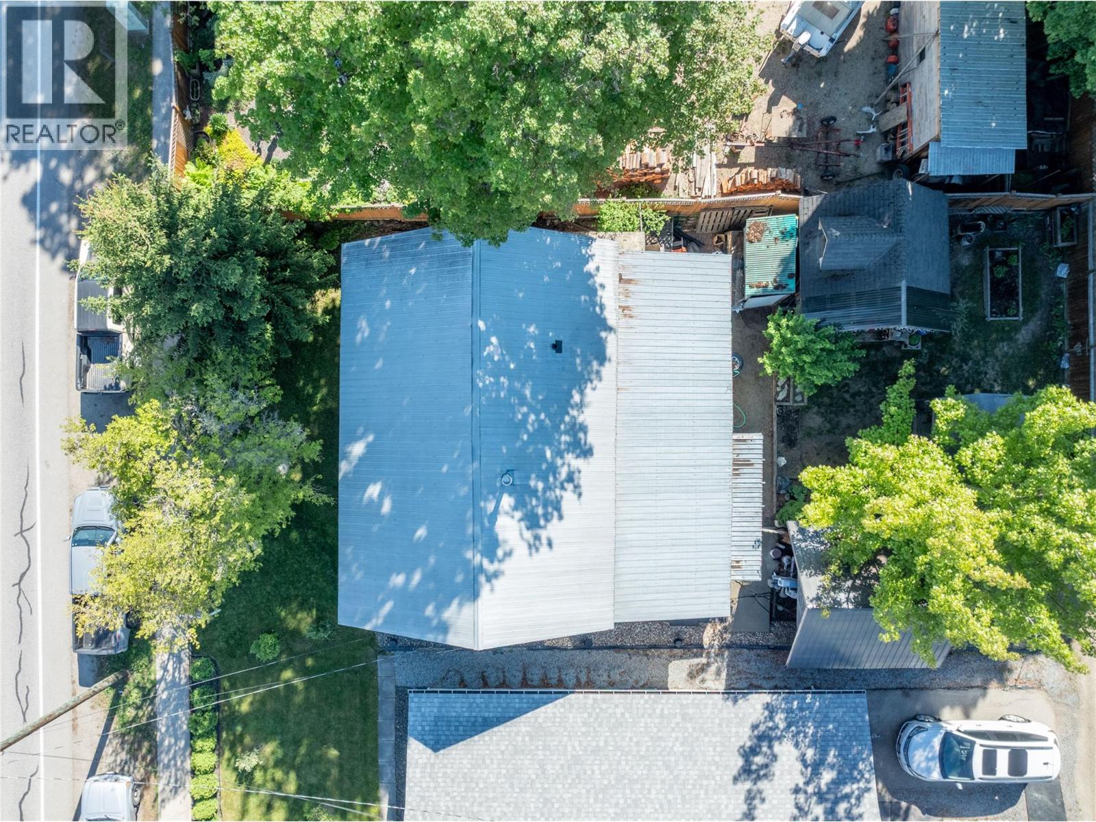  704 Knight Avenue, Enderby
