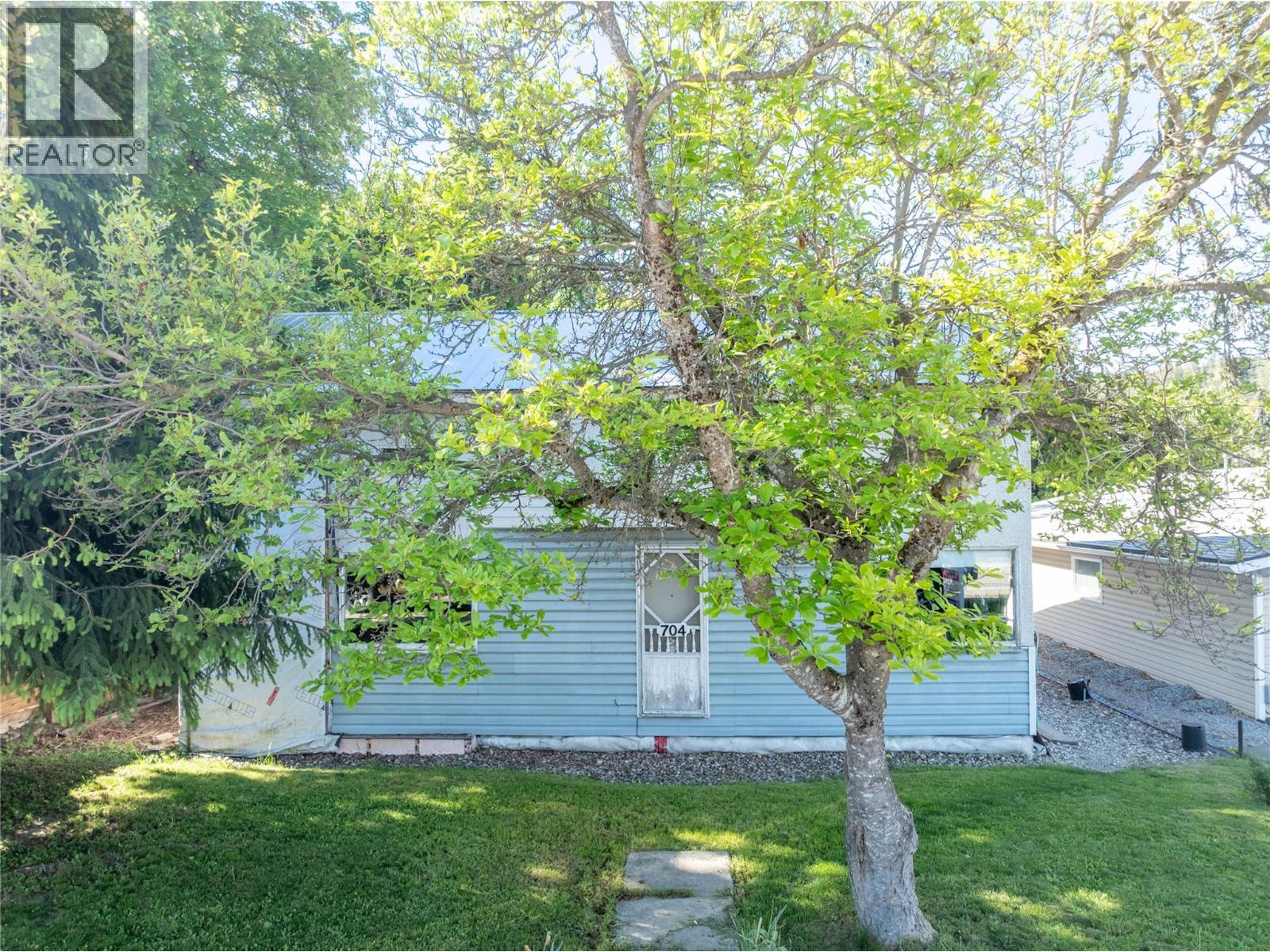  704 Knight Avenue, Enderby