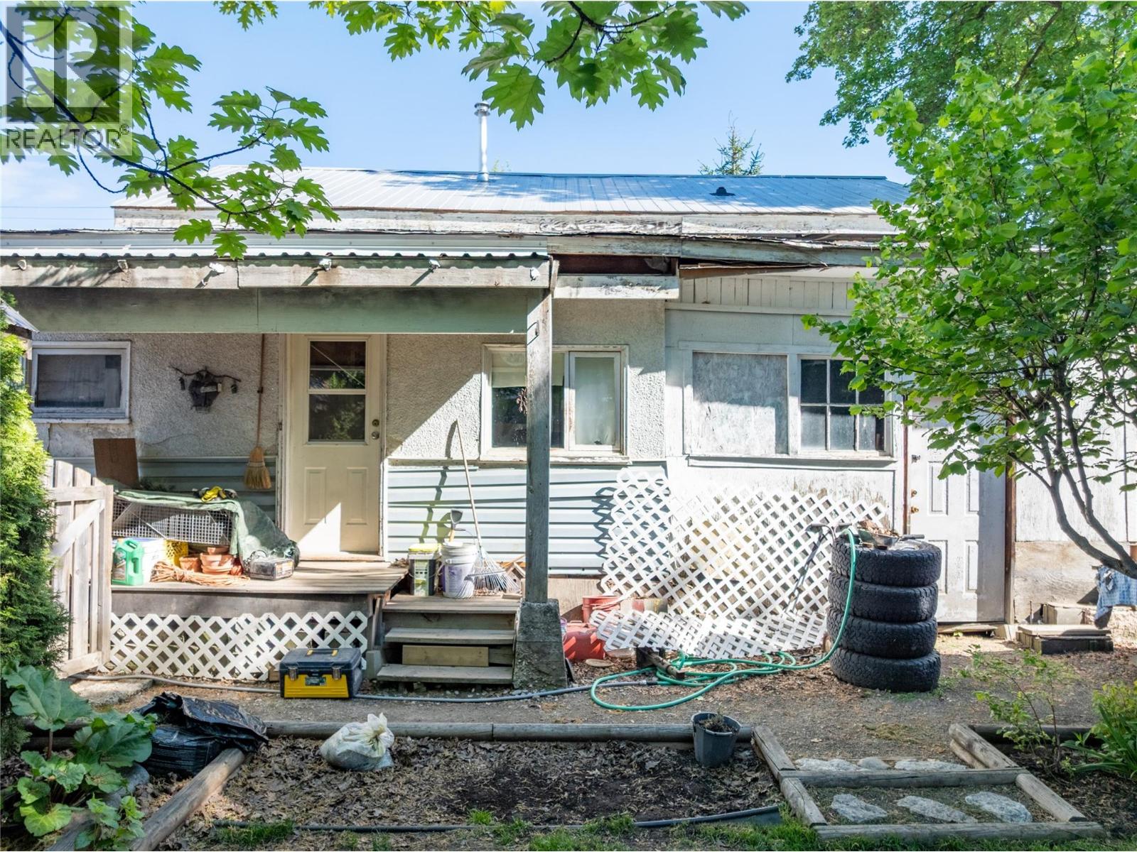  704 Knight Avenue, Enderby