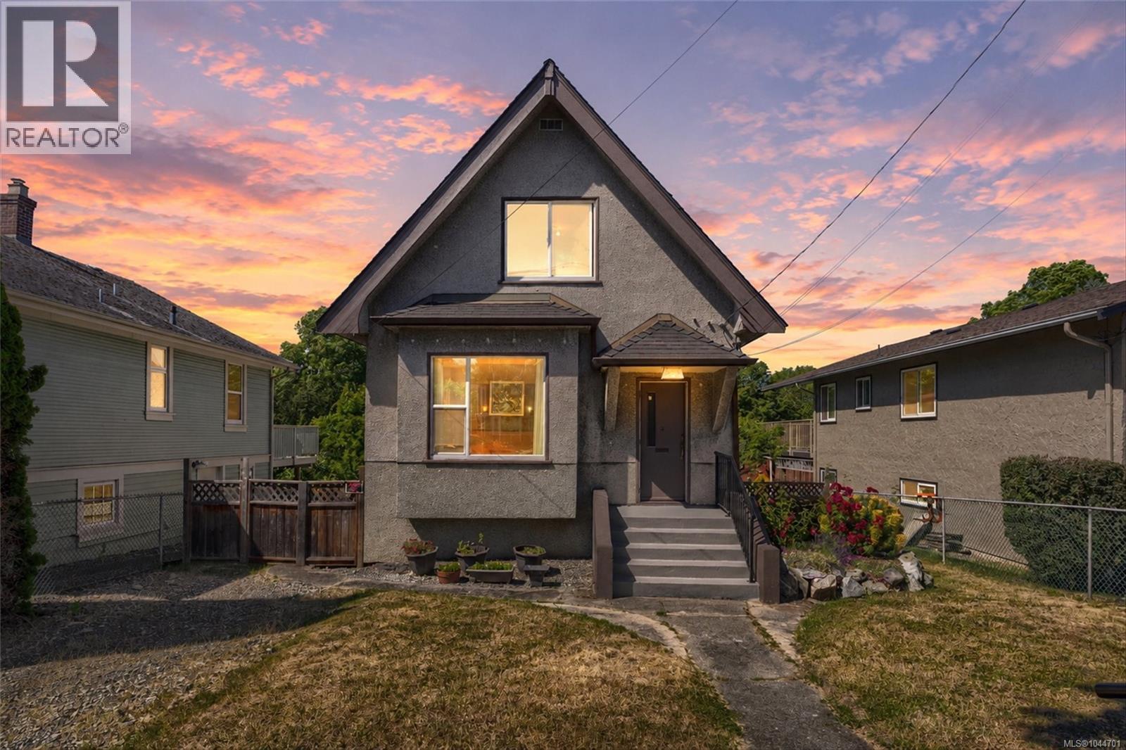 1456 Denman St - 2