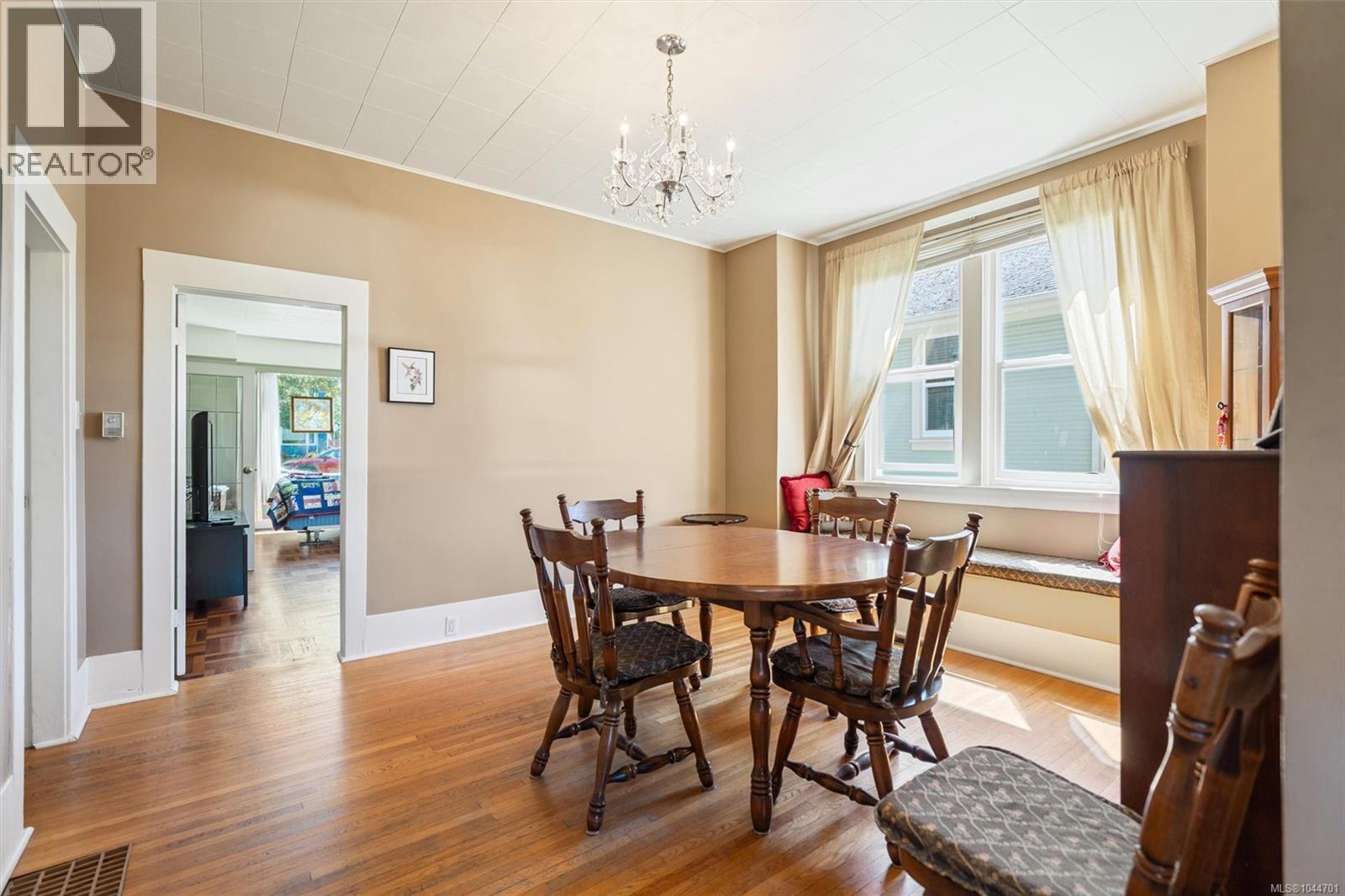 1456 Denman St - 8
