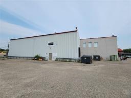 342 Mountain Avenue, Neepawa, MB R0J1H0 Photo 7