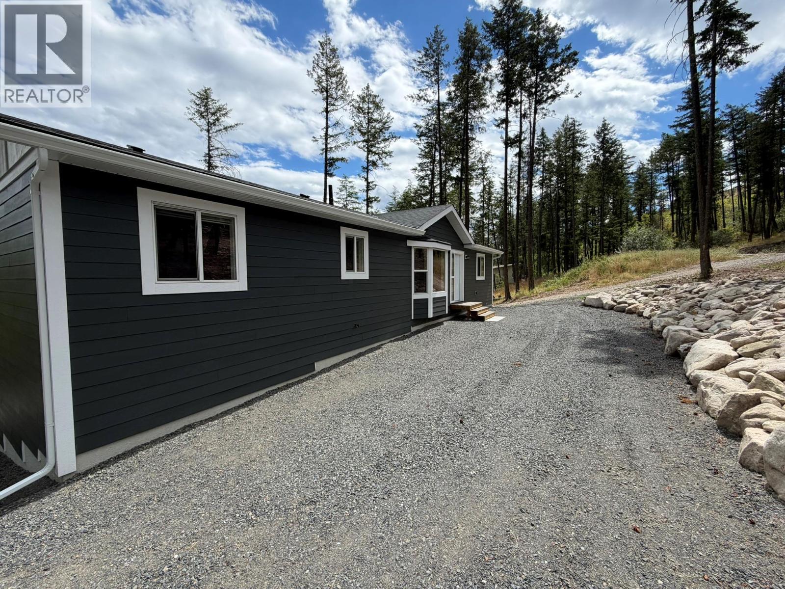 7932 Alpine Road - 77