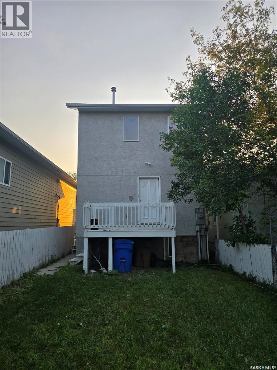 1125 McTavish STREET - 20