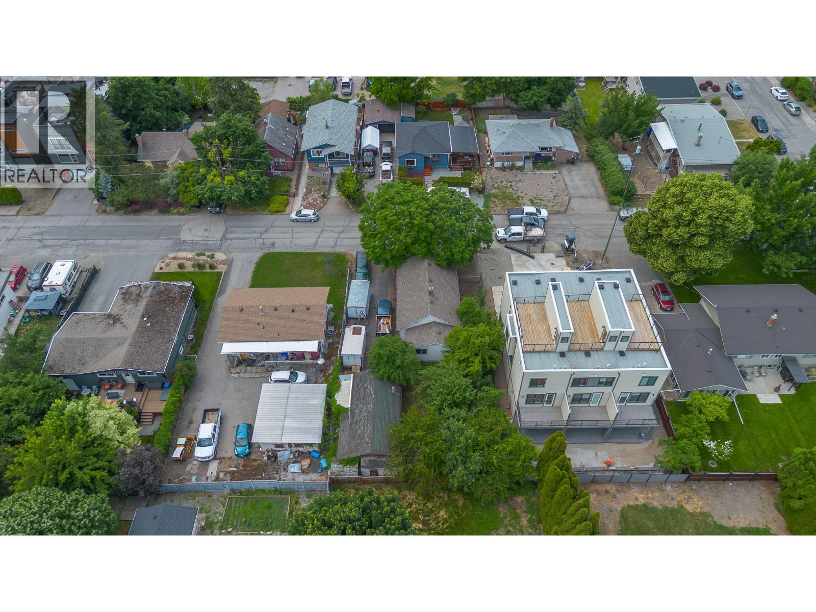 3905 26 Street - 35