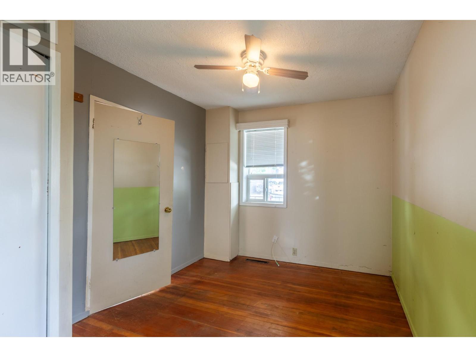 3905 26 Street - 24