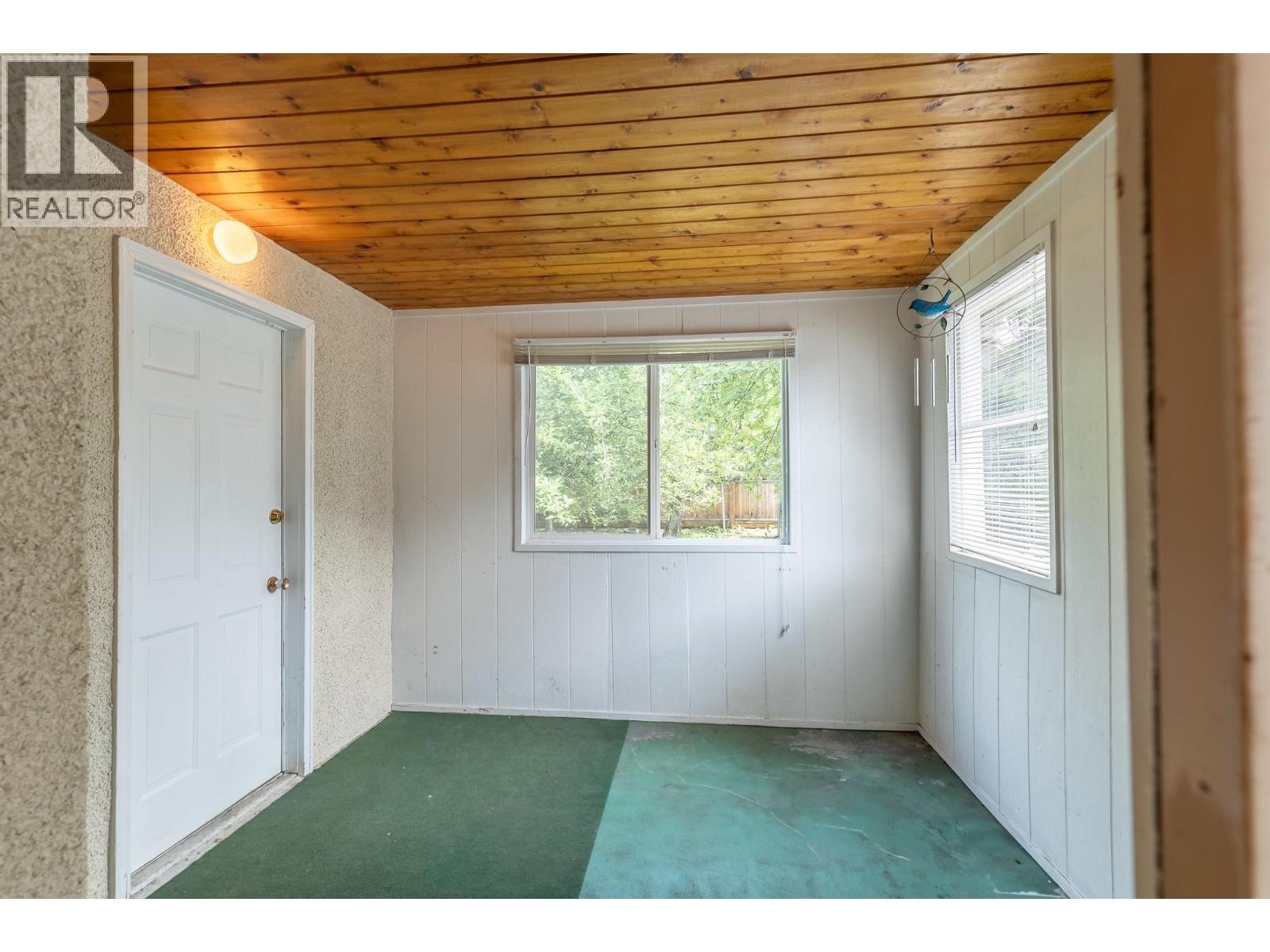 3905 26 Street - 30