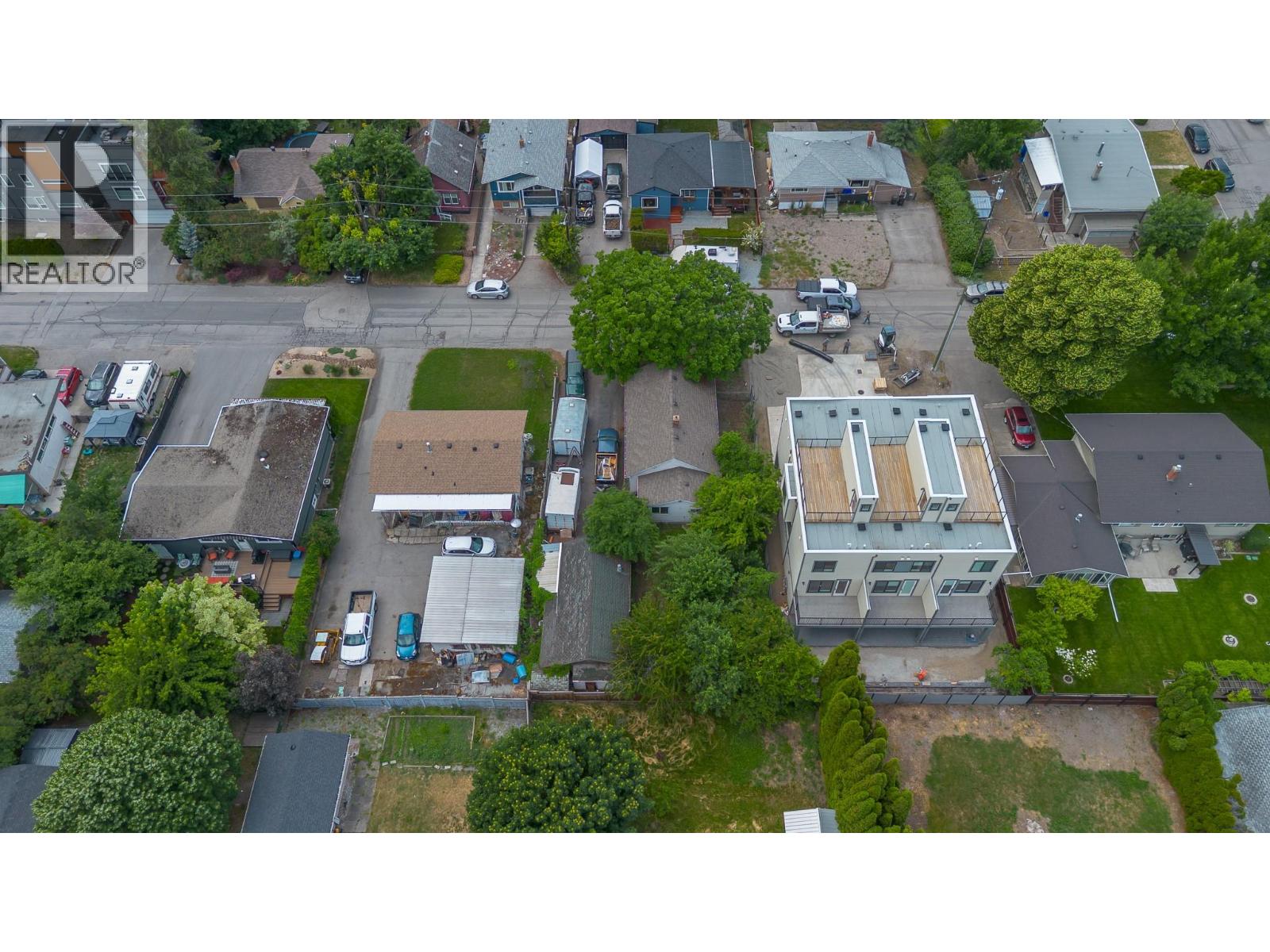 3905 26 Street - 8