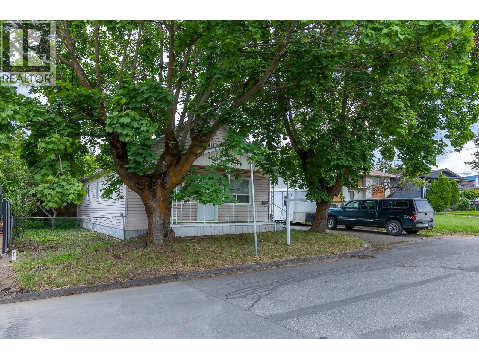 3905 26 Street, Vernon — photo 3