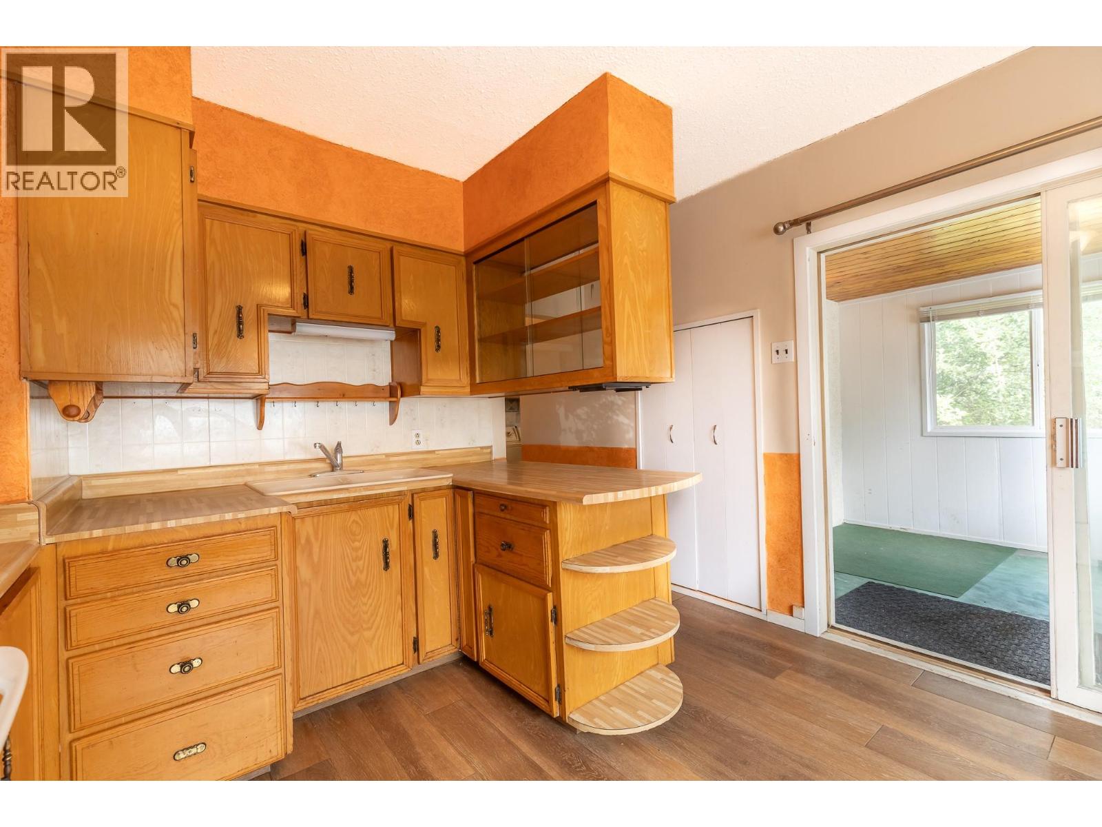 3905 26 Street - 43