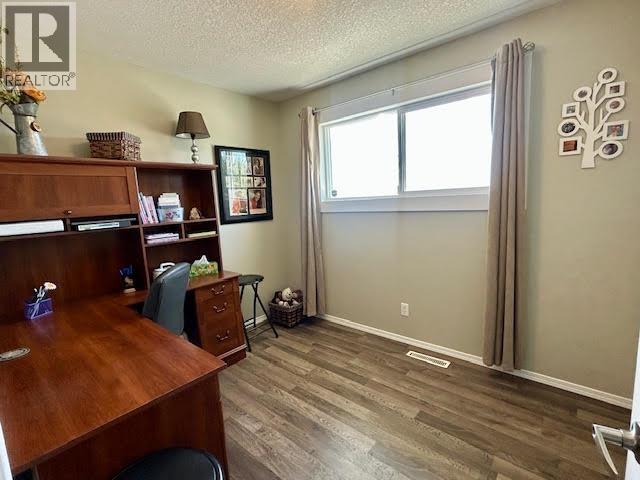 5208 W 54 AVENUE, Fort Nelson