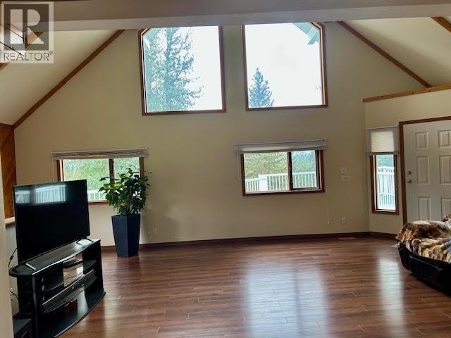 7524 VALLEYVIEW DRIVE - 9
