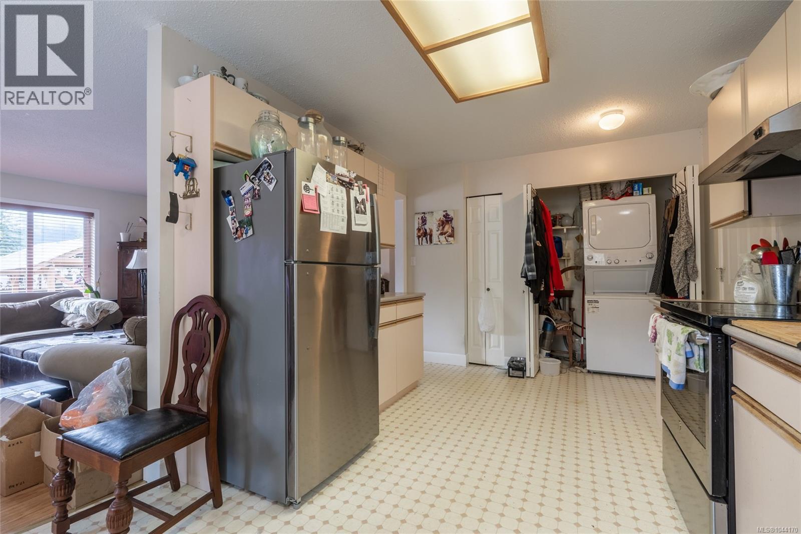 135 Macdonald Rd - Image 10