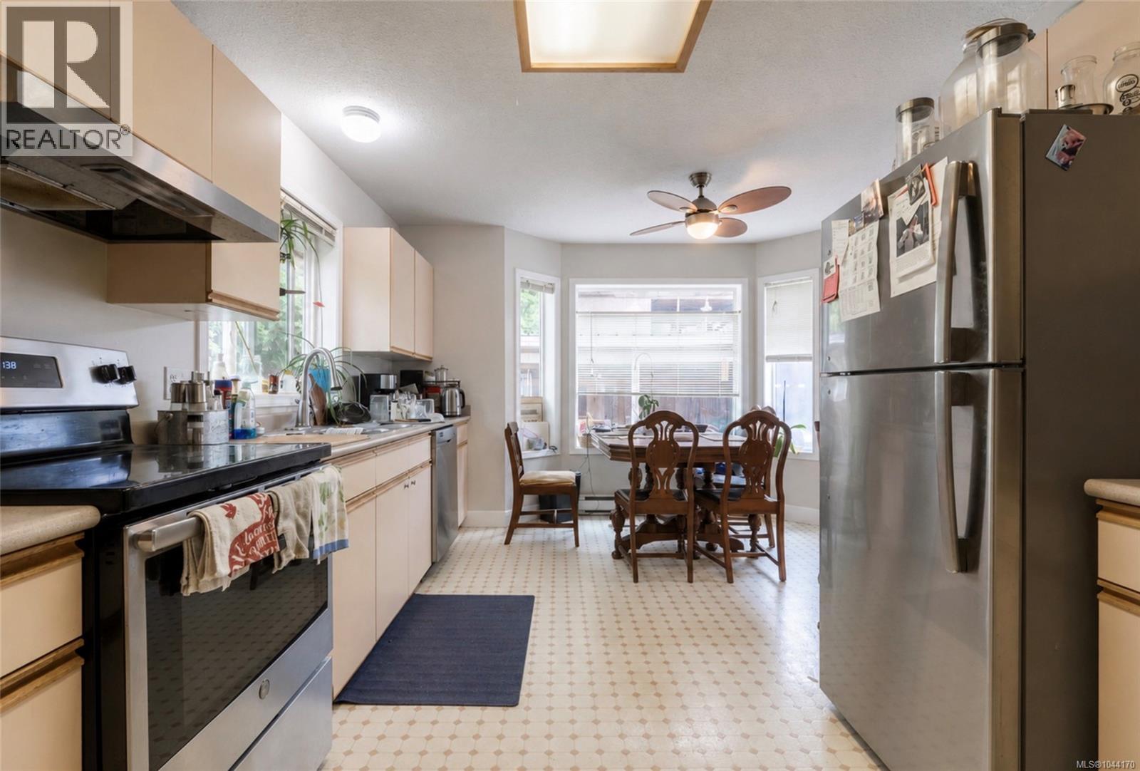 135 Macdonald Rd - Image 11