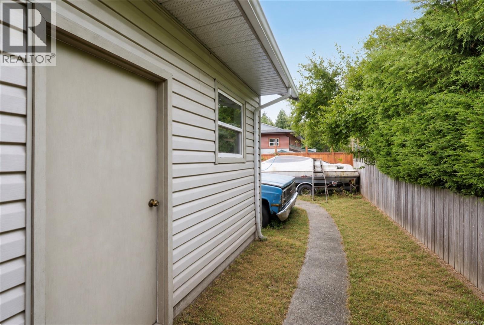 135 Macdonald Rd - Image 19