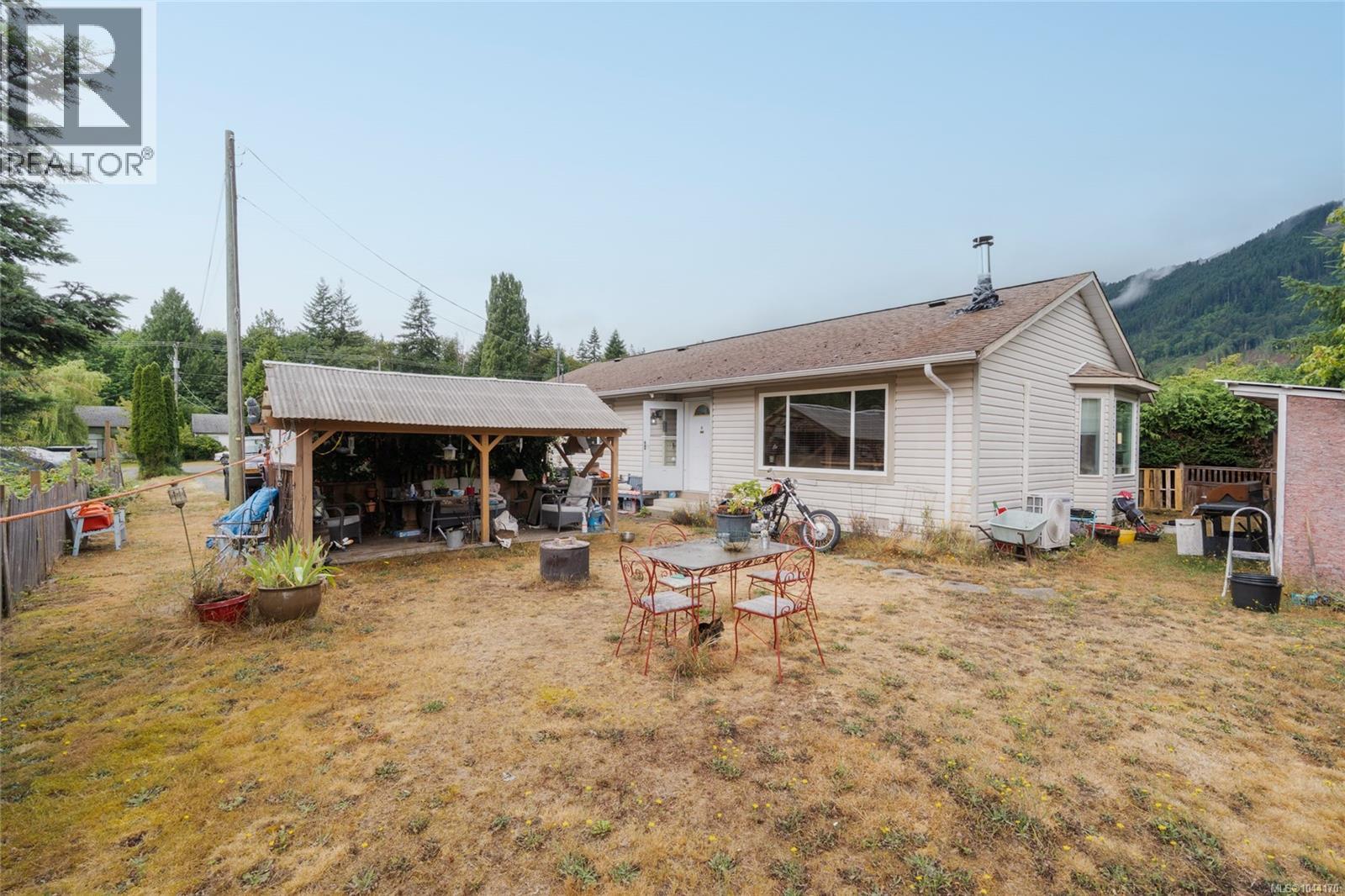 135 Macdonald Rd - 2