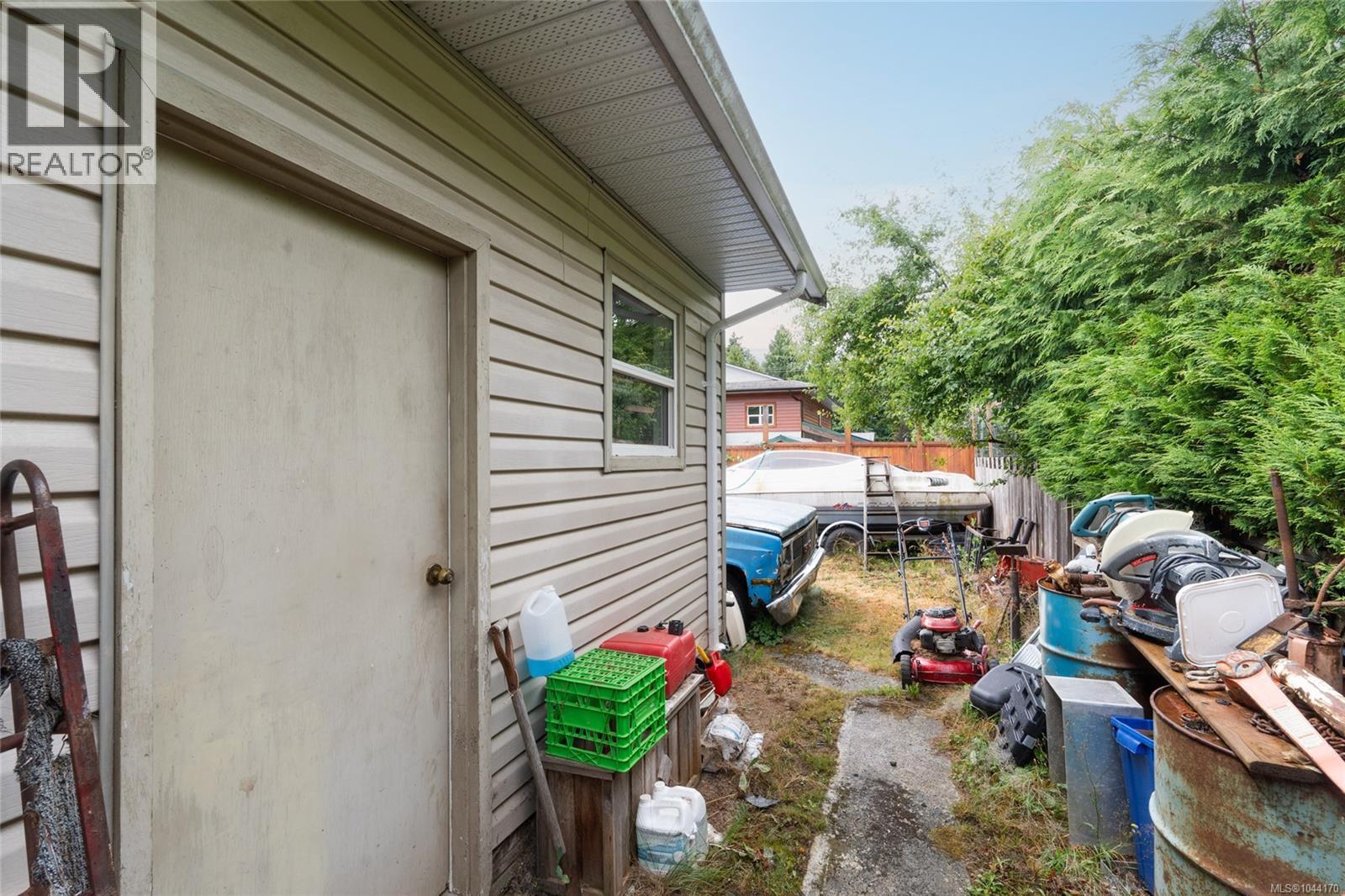 135 Macdonald Rd - 28